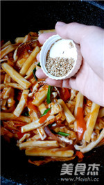 Spicy Fried Rice Cake with Squid recipe