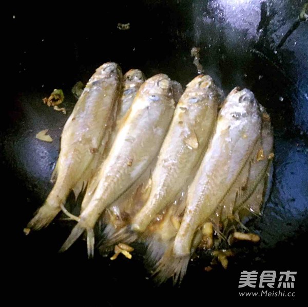 Home Braised Yellow Croaker recipe