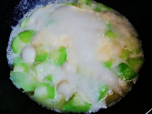 Loofah Fish Ball Soup recipe