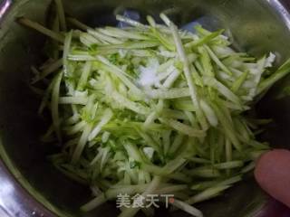 Cucumber Tossed with Noodles recipe