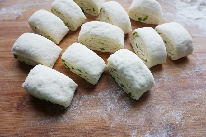 Scallion and Pepper Salt Roll recipe