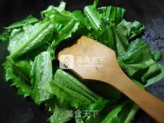 Stir-fried Lettuce with Peanuts recipe