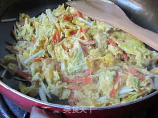 Fried Duck Eggs with Leek Sprouts recipe