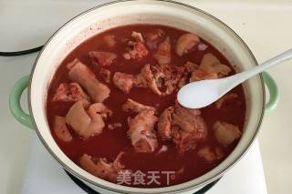 Braised Pig's Trotters with Red Glutinous Rice recipe