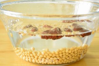 Red Date Soy Milk recipe