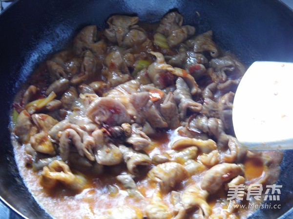 Braised Pork Intestines with Kelp recipe