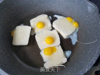 "hometown Food" Fried Steamed Buns with Quail Eggs recipe