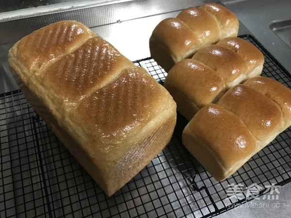 Fluffy Whole Wheat Toast recipe