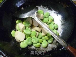 Roasted Broad Beans with Small Vegetarian Chicken recipe