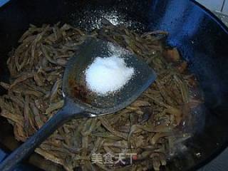 Steamed Lom Noodles with Dried Beans recipe