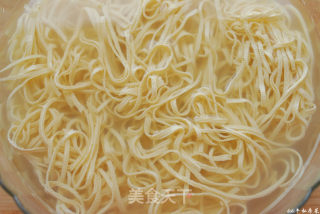 Cold Delicacy for Clearing Away Heat, Moisturizing Lungs, Relieving Cough, Eliminating Phlegm, Nourishing Stomach and Detoxifying—sliced Tofu in Cold Salad recipe