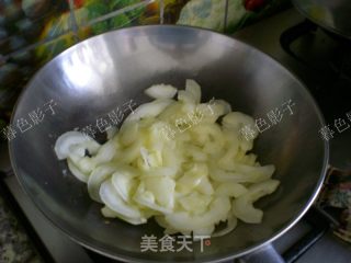 Noise-reducing and Fire-removing Old Cucumber Slices recipe