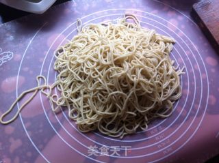 Hot Noodles with Sesame Paste recipe