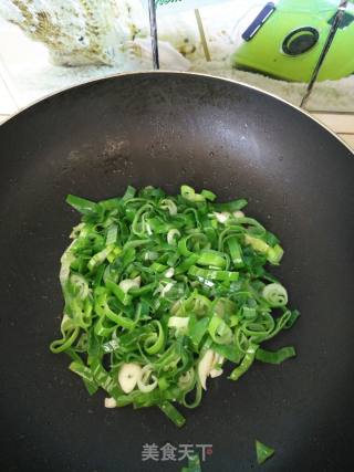 Scrambled Eggs with Ground Vegetables and Vermicelli recipe