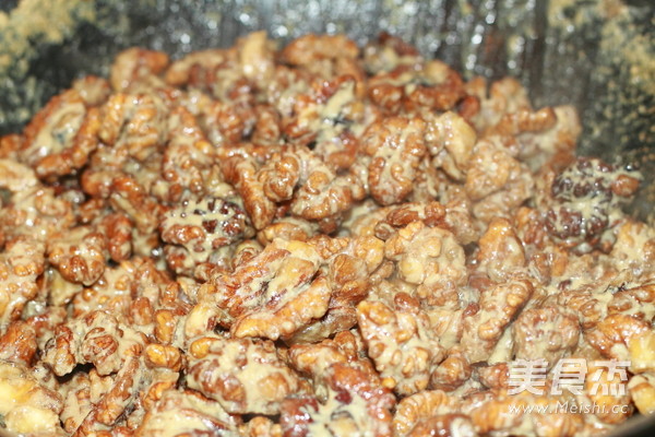 Creamy Amber Walnut recipe