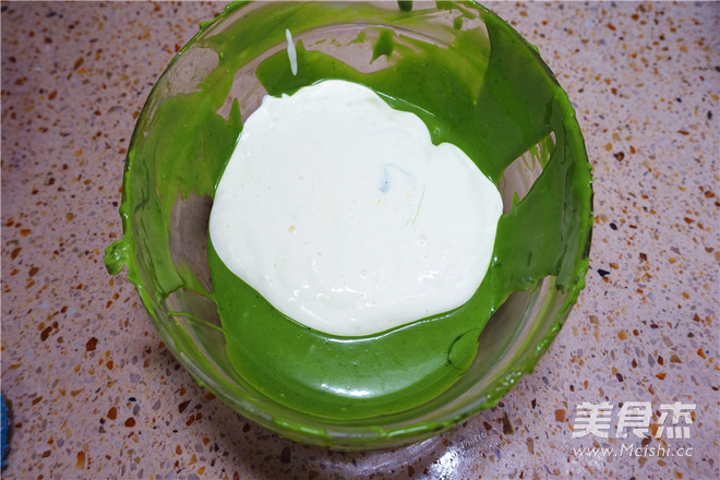 Matcha Mousse Cake recipe