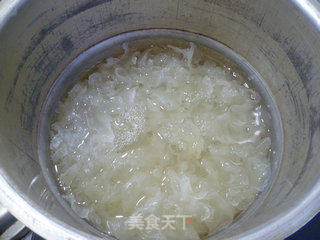Raisin Cantaloupe Tremella recipe