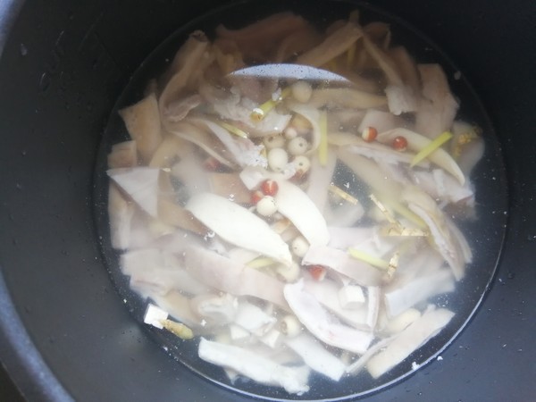 Sishen Pork Belly Soup recipe