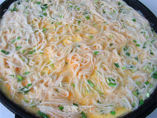 Noodle Omelette recipe