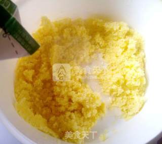 Coconut Grape Garland Bread recipe