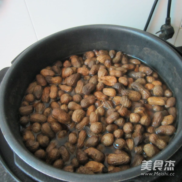 Spiced Tender Peanuts recipe