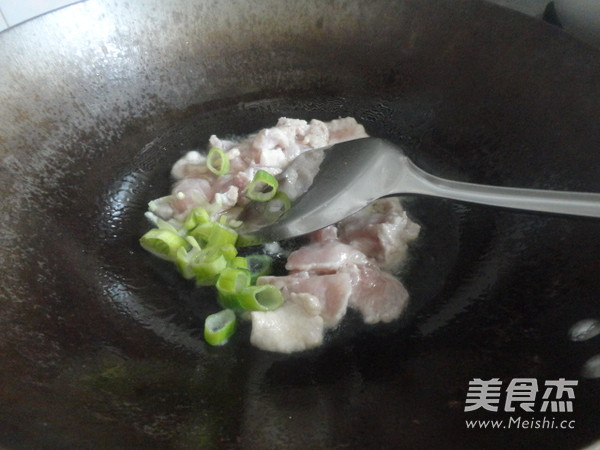 Stir-fried Pork with Green Bamboo Shoots recipe