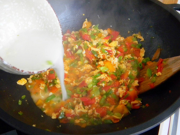 Marinated Noodles with Tomato and Egg recipe