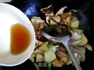 Braised Chicken Thigh with Potatoes and Mushrooms recipe