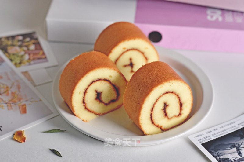 Strawberry Jam Cake Roll recipe