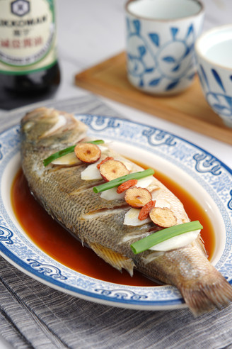 Steamed Sea Bass with Yam and Wolfberry [teacher Kong to Cook] recipe