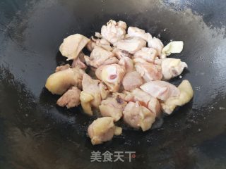 Stewed Chicken with Mushrooms and Potatoes recipe