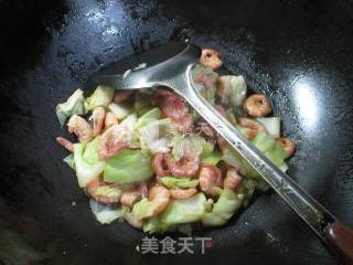 Stir-fried Sea Prawns with Cabbage recipe