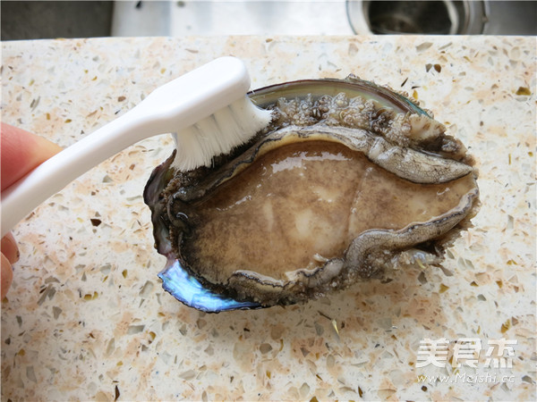 Steamed Abalone in Oyster Sauce recipe