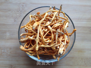 Cordyceps Flower Mixed with Red Ginseng recipe