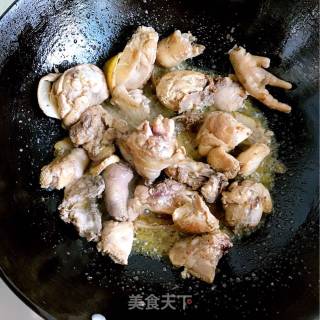 Braised Chicken Nuggets with Garlic recipe