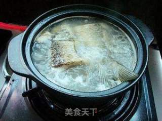 Carp with Fungus and Parsley in Clay Pot recipe