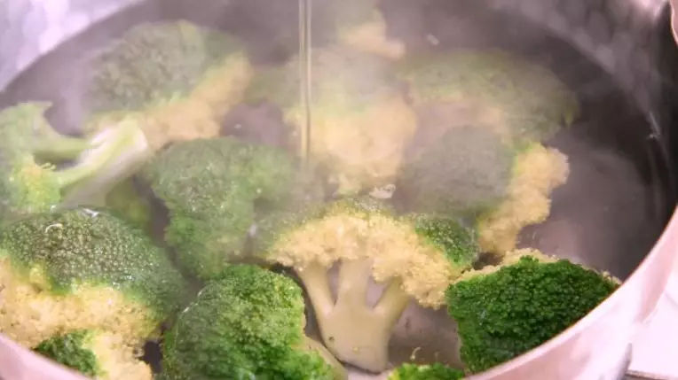 Fried Broccoli with Luncheon Meat recipe