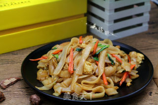 #懒人快手饭#fried Pho recipe