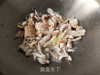 Fried Dried Cuttlefish with Onion recipe