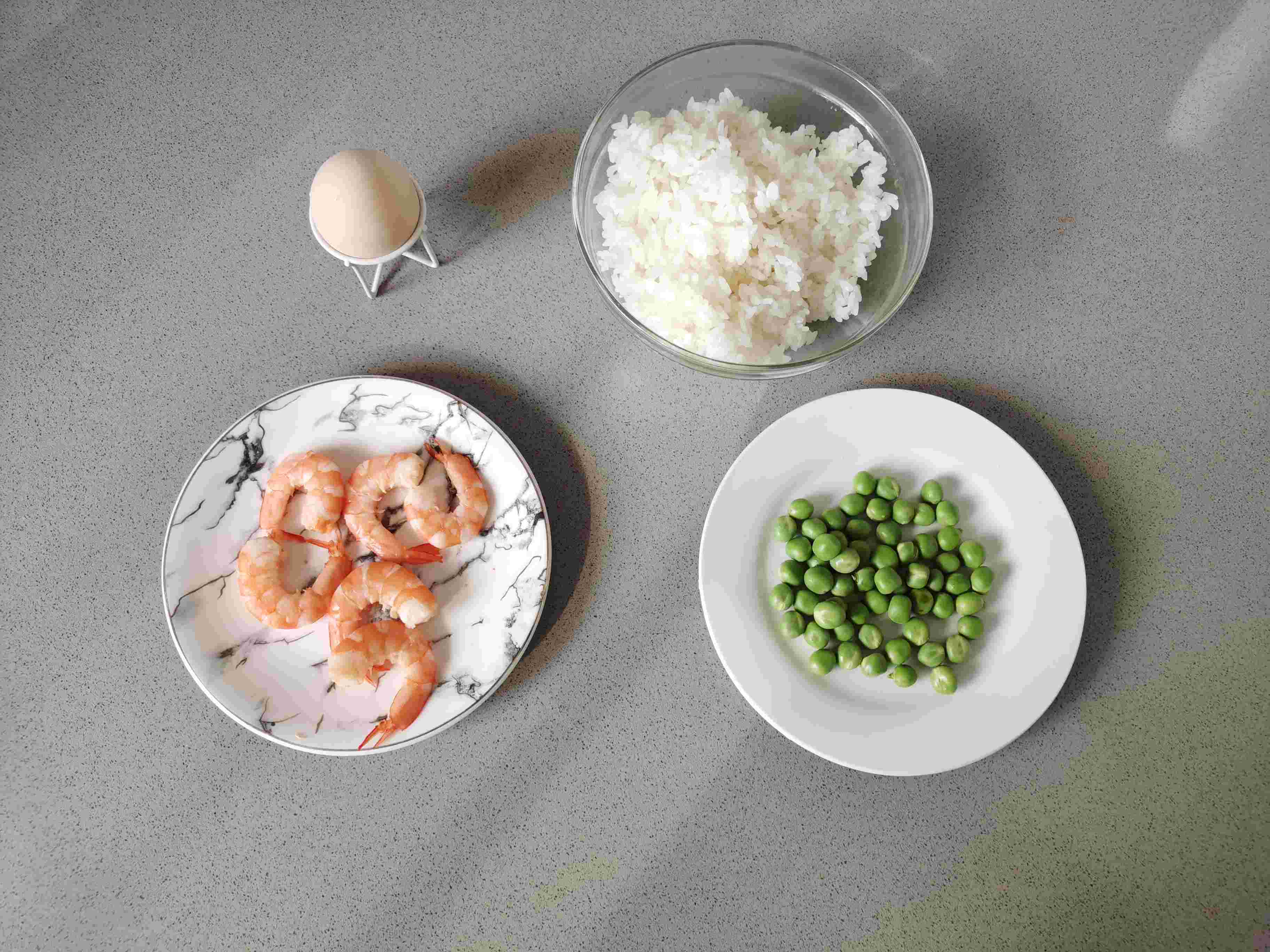 A Must for Lazy People, The Shrimp Fried Rice is Delicious Enough to Add to The Bottom of The Bowl recipe