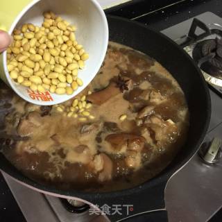 Braised Pork Knuckle with Soy Beans recipe