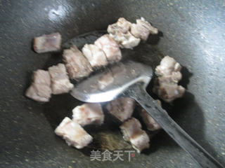Braised Pork Ribs with Small Oil Tofu recipe