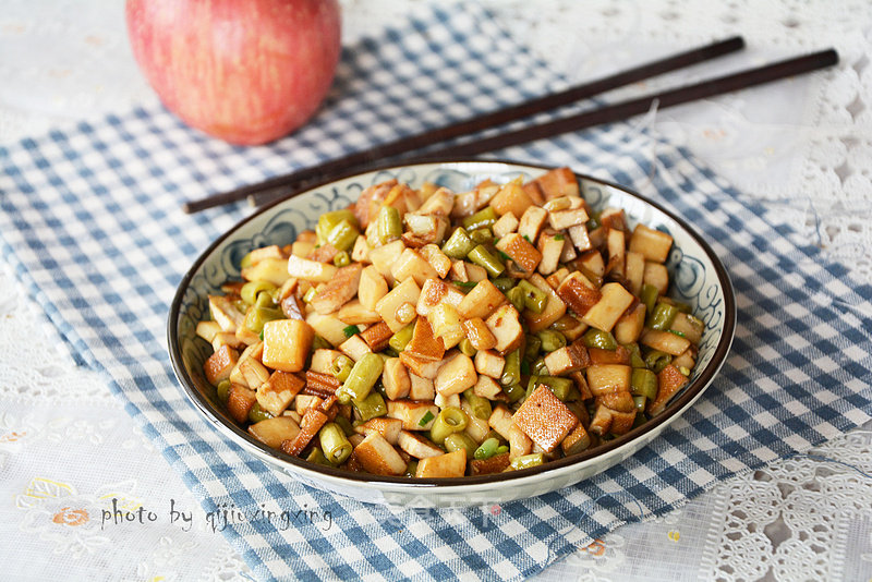 Fried Dried Bean Curd with Capers recipe