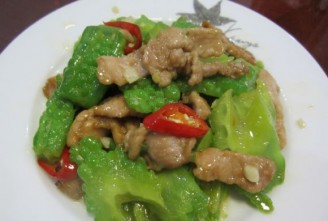 Stir-fried Pork with Bitter Gourd recipe