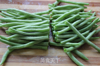 Stewed Bean Spine in Sauce recipe