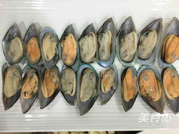 Mussels with Garlic recipe