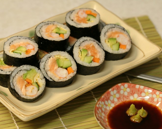 Salmon Avocado Sushi Roll (smoked Salmon Sushi Sandwich Rice Ball) recipe