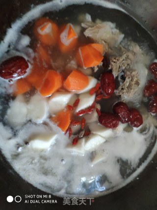 Chicken Soup with Chinese Yam, Wolfberry and Red Dates recipe