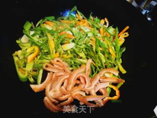 Stir-fried Tripe with Chili recipe