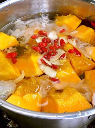 Pumpkin White Fungus Soup ~ Delicious and Slimming Sugar Water ~ recipe